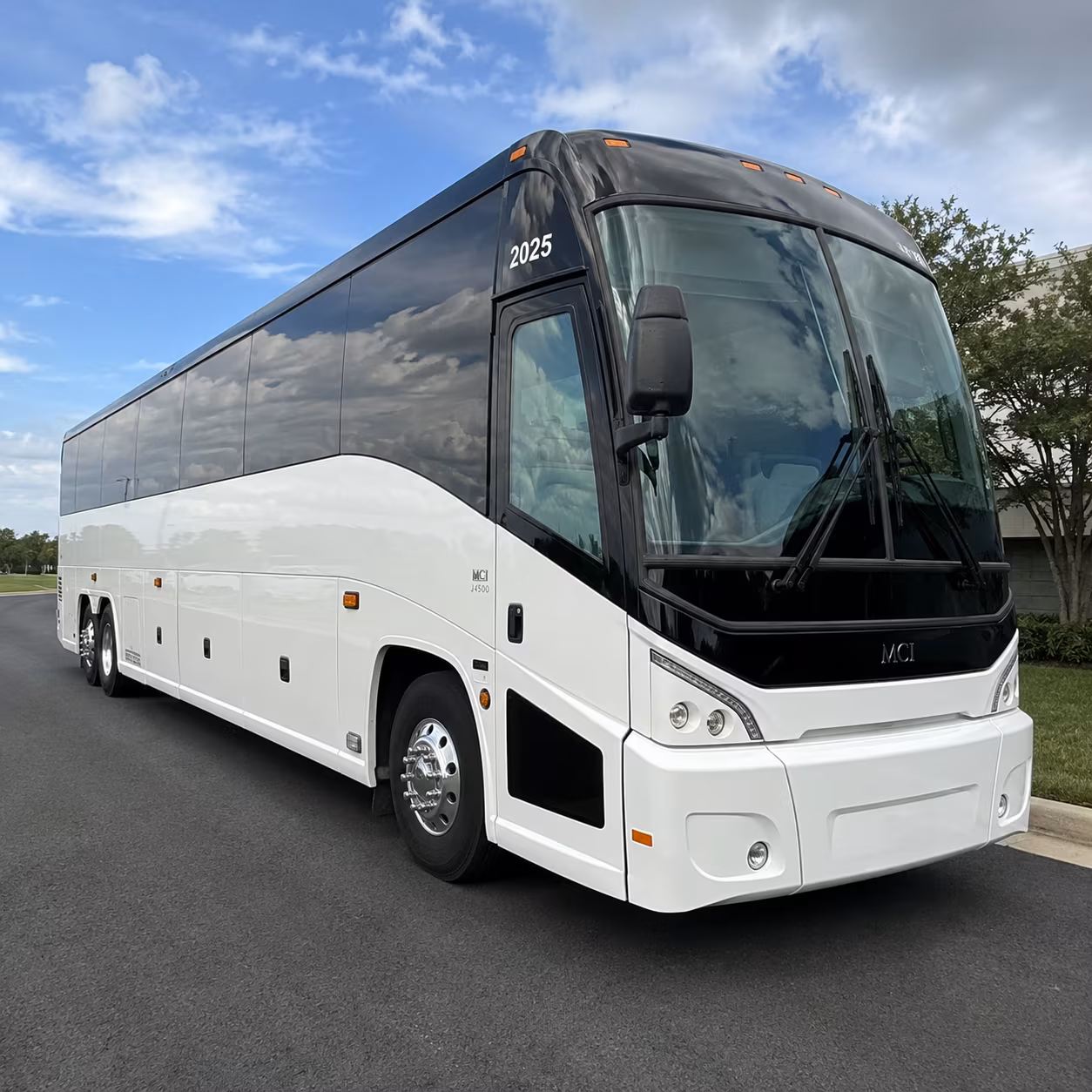 corporate airport transfers to and from piedmont triad international airport